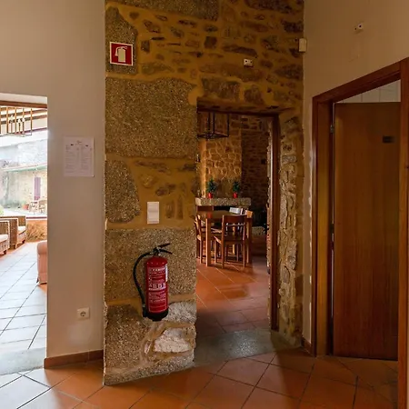 Raizes Da Vinha - Refugio Na Natureza Da Serra Da Estrela By Matias Nature * Carragozela