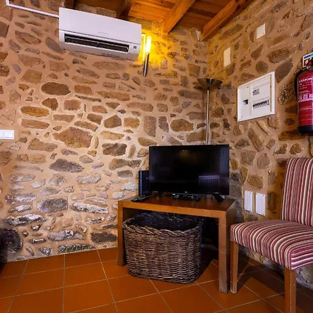Raizes Da Vinha - Refugio Na Natureza Da Serra Da Estrela By Matias Nature Farm stay *
